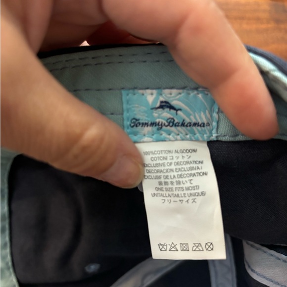 Tommy Bahama hat - Picture 2 of 3